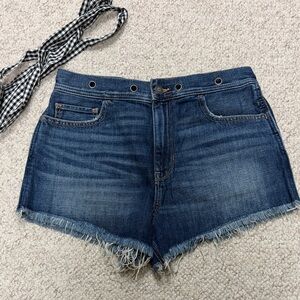 NWOT Hollister Vintage Medium Denim High-Rise Shorts Size 7
